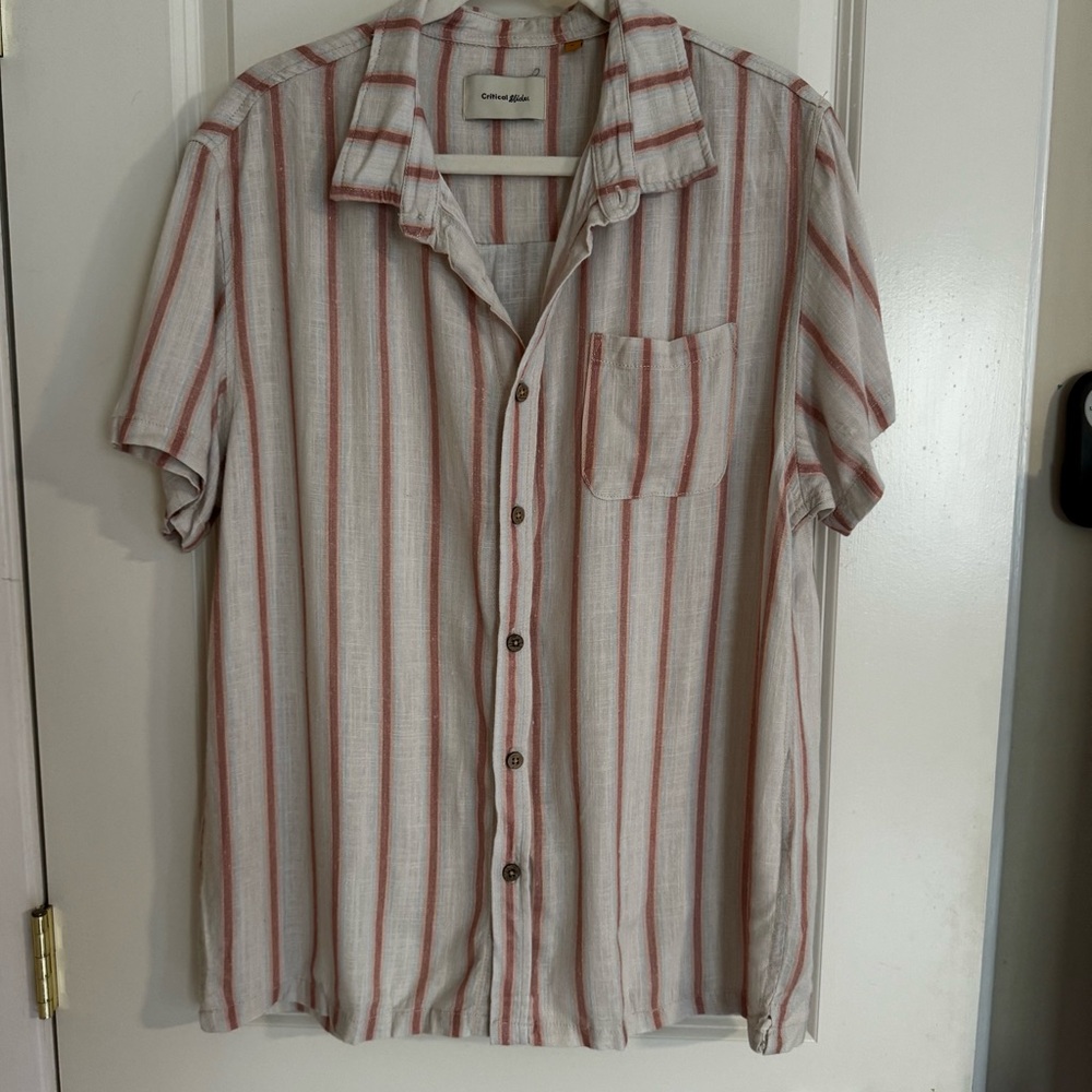 Casual Short-Sleeve Button-Down Shirt in White with Rust Stripes